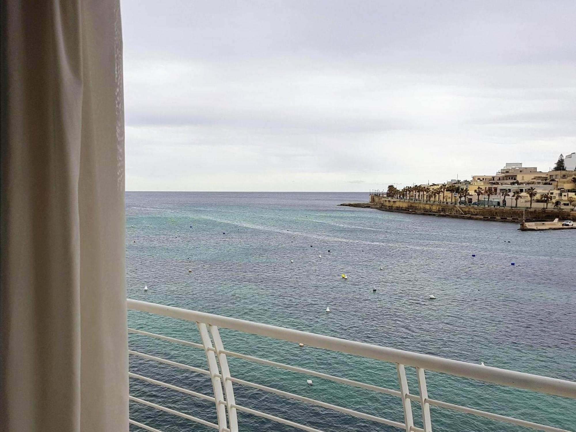 Riviera Holiday Apartments - Seafront - Wifi Marsaskala Dış mekan fotoğraf