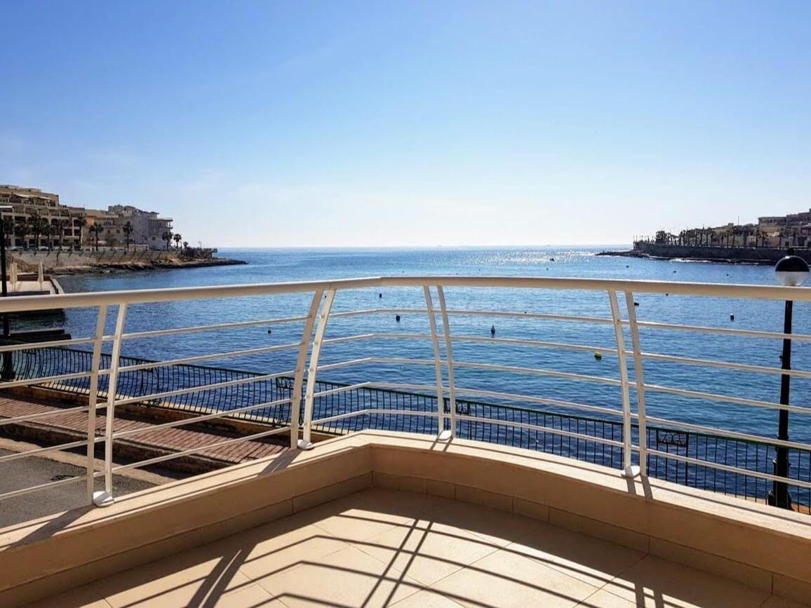 Riviera Holiday Apartments - Seafront - Wifi Marsaskala Oda fotoğraf